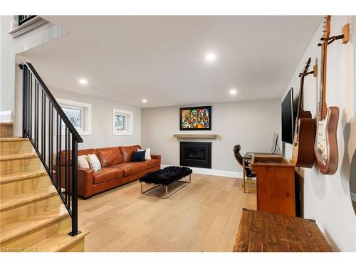 471 Sparling Crescent, Burlington, ON - Indoor With Fireplace