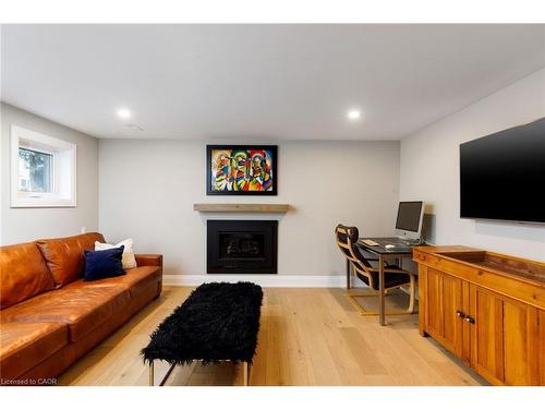 471 Sparling Crescent, Burlington, ON - Indoor With Fireplace