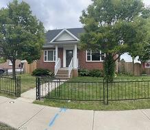 1-38 West 4th Street  Hamilton, ON L9C 3M4