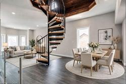 2-201 Victoria Avenue N Hamilton, ON L8L 5E9