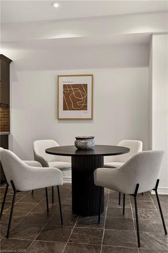 84 Forest Valley Crescent, Hamilton, ON - Indoor Photo Showing Dining Room