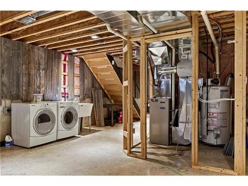 84 Forest Valley Crescent, Hamilton, ON - Indoor Photo Showing Laundry Room