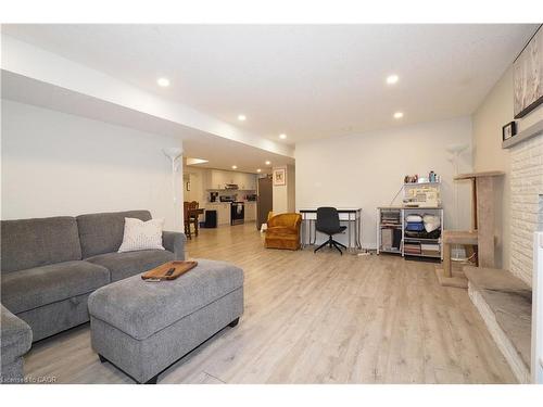 296 Dumfries Avenue, Kitchener, ON - Indoor Photo Showing Living Room