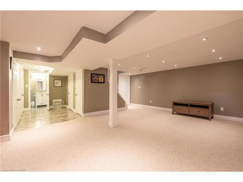 25 Montrose Avenue, Hamilton, ON - Indoor Photo Showing Other Room
