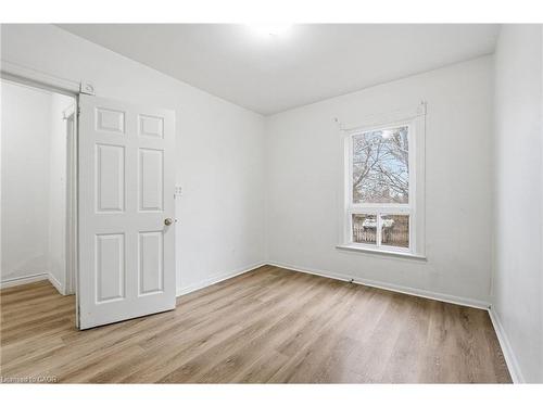 39 Burlington Street E, Hamilton, ON - Indoor Photo Showing Other Room