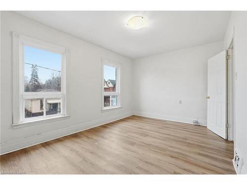 39 Burlington Street E, Hamilton, ON - Indoor Photo Showing Other Room