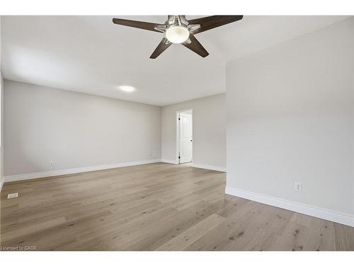 930 Zeller Crescent, Kitchener, ON - Indoor Photo Showing Other Room