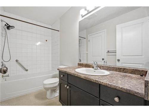 930 Zeller Crescent, Kitchener, ON - Indoor Photo Showing Bathroom