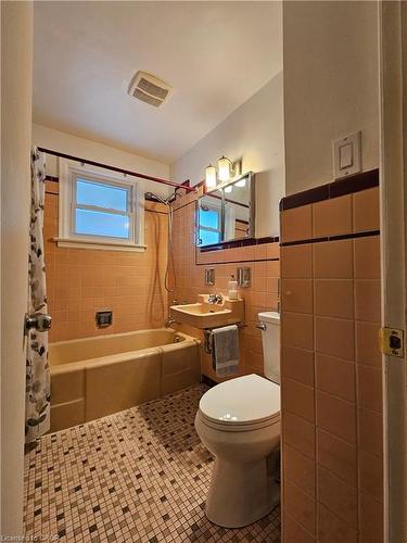 379 St. Leger Street, Kitchener, ON - Indoor Photo Showing Other Room