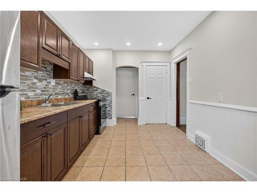 84 Ray Street S, Hamilton, ON - Indoor Photo Showing Kitchen