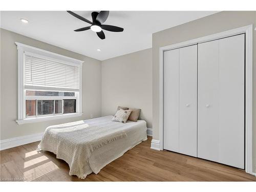 84 Ray Street S, Hamilton, ON - Indoor Photo Showing Bedroom