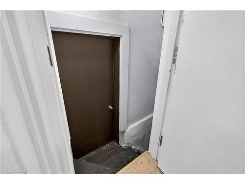 84 Ray Street S, Hamilton, ON - Indoor Photo Showing Other Room