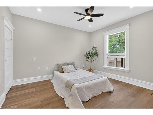 84 Ray Street S, Hamilton, ON - Indoor Photo Showing Bedroom