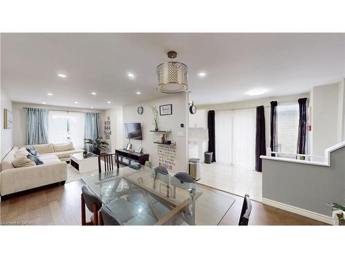 6 Adler Avenue, Hamilton, ON - Indoor Photo Showing Living Room