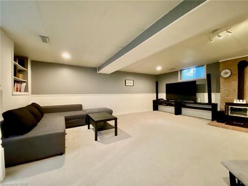 6 Adler Avenue, Hamilton, ON - Indoor Photo Showing Other Room