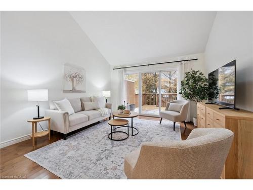92 Schroder Crescent, Guelph, ON - Indoor Photo Showing Living Room
