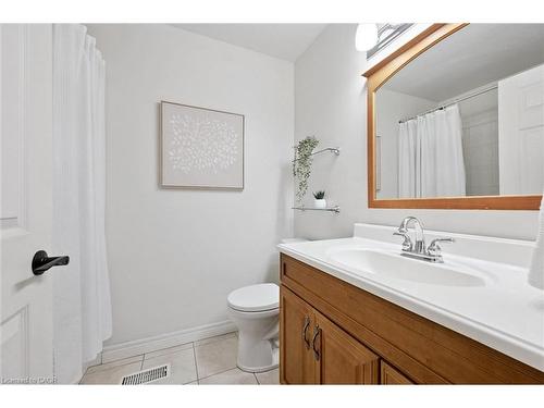92 Schroder Crescent, Guelph, ON - Indoor Photo Showing Bathroom