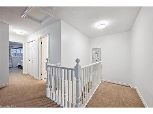 92 Schroder Crescent, Guelph, ON - Indoor Photo Showing Other Room