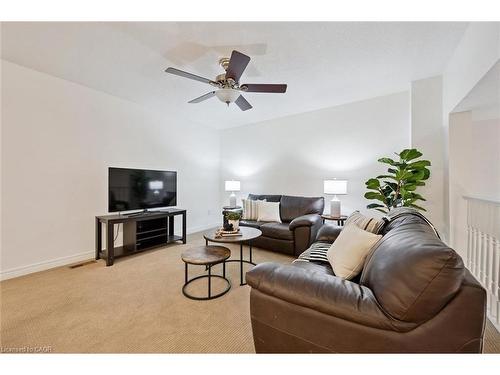 92 Schroder Crescent, Guelph, ON - Indoor Photo Showing Living Room
