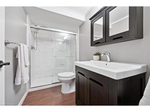 92 Schroder Crescent, Guelph, ON - Indoor Photo Showing Bathroom