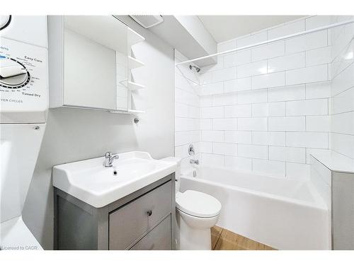 A-308 Barton Street E, Hamilton, ON - Indoor Photo Showing Bathroom