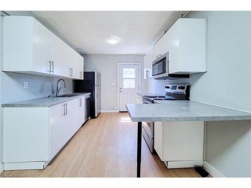 A-308 Barton Street E, Hamilton, ON - Indoor Photo Showing Kitchen