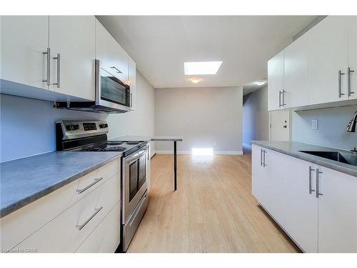A-308 Barton Street E, Hamilton, ON - Indoor Photo Showing Kitchen