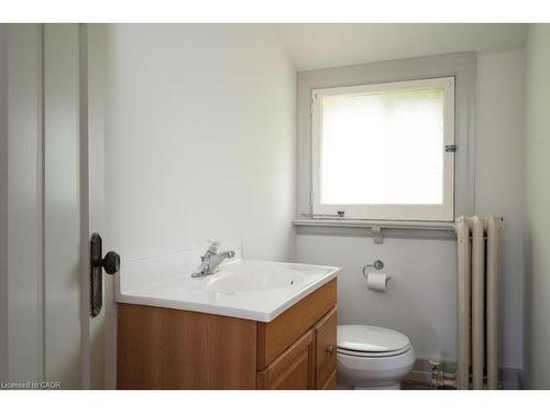 36 Mountwood Avenue, Hamilton, ON - Indoor Photo Showing Bathroom