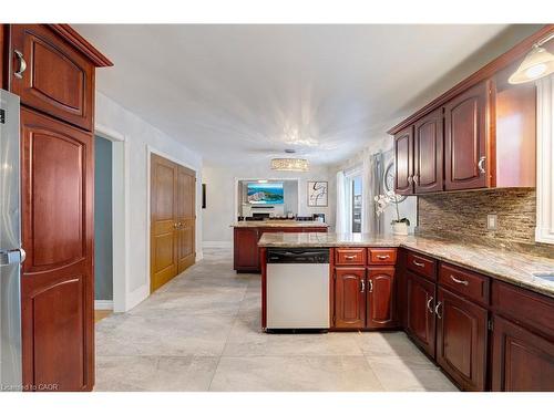 22 Caswell Drive, Hamilton, ON - Indoor Photo Showing Kitchen
