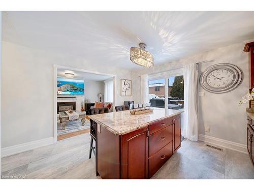 22 Caswell Drive, Hamilton, ON - Indoor