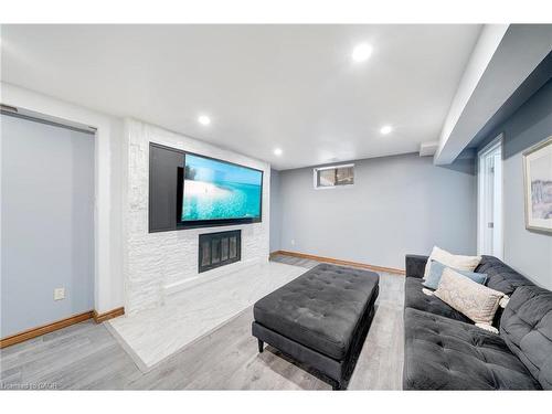 22 Caswell Drive, Hamilton, ON - Indoor