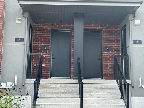 8-99 Roger Street, Waterloo, ON - Outdoor