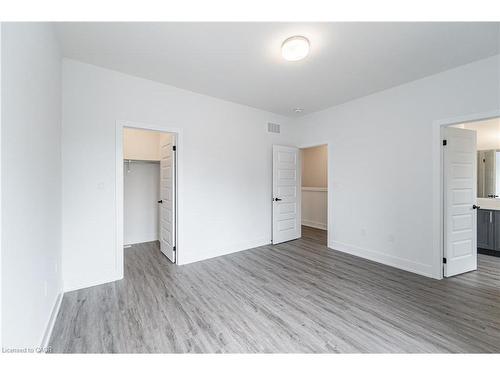 8-99 Roger Street, Waterloo, ON - Indoor