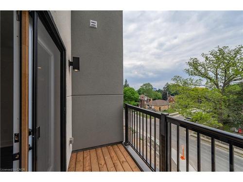 8-99 Roger Street, Waterloo, ON - Outdoor With Exterior