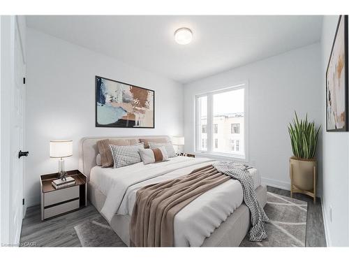 8-99 Roger Street, Waterloo, ON - Indoor Photo Showing Bedroom