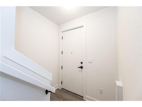 8-99 Roger Street, Waterloo, ON - Indoor Photo Showing Other Room