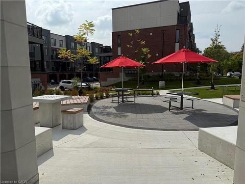 8-99 Roger Street, Waterloo, ON - Outdoor