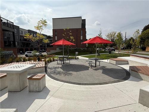 8-99 Roger Street, Waterloo, ON - Outdoor