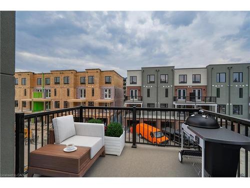 8-99 Roger Street, Waterloo, ON - Outdoor