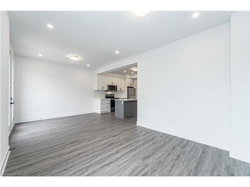 8-99 Roger Street, Waterloo, ON - Indoor