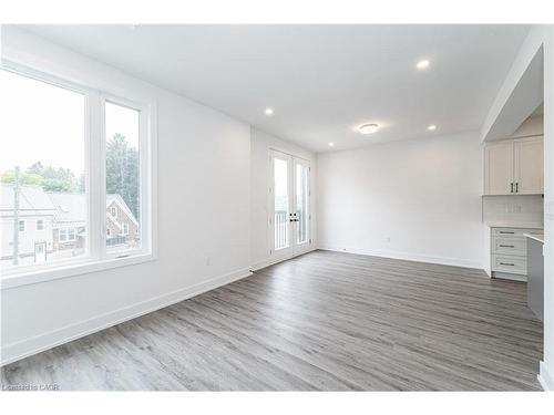 8-99 Roger Street, Waterloo, ON - Indoor