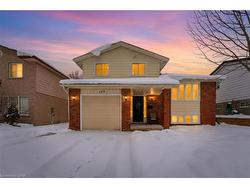 139 The Country Way  Kitchener, ON N2E 2L1