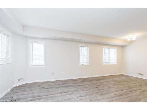 76-3200 Singleton Avenue, London, ON - Indoor Photo Showing Other Room
