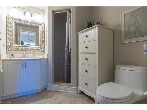 305-3497 Upper Middle Road, Burlington, ON - Indoor Photo Showing Bathroom