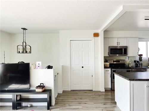 340 Pioneer Drive, Kitchener, ON - Indoor Photo Showing Kitchen