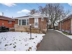 399 East 15th Street  Hamilton, ON L9A 4G9