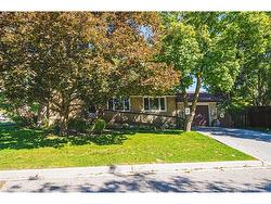 1 Norwich Place  Etobicoke, ON M9V 2Y9