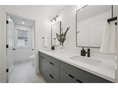 548 Peach Blossom Court, Kitchener, ON - Indoor Photo Showing Bathroom