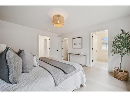 548 Peach Blossom Court, Kitchener, ON - Indoor Photo Showing Bedroom