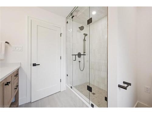 548 Peach Blossom Court, Kitchener, ON - Indoor Photo Showing Bathroom